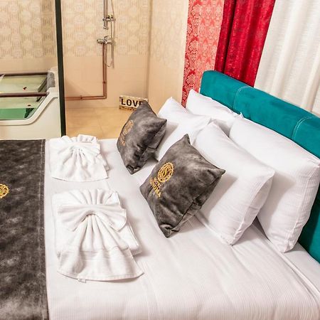 Hotel Sonoma Kosovo Polje Exteriör bild