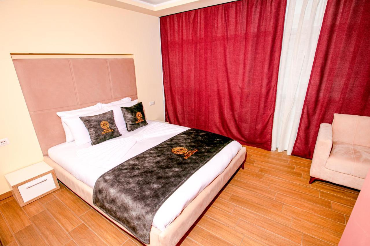 Hotel Sonoma Kosovo Polje Exteriör bild