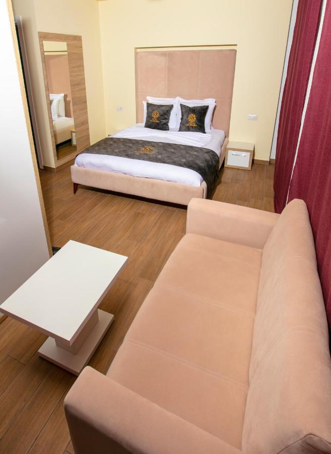 Hotel Sonoma Kosovo Polje Exteriör bild