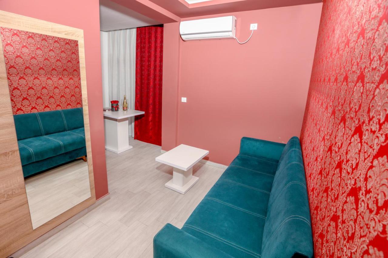 Hotel Sonoma Kosovo Polje Exteriör bild
